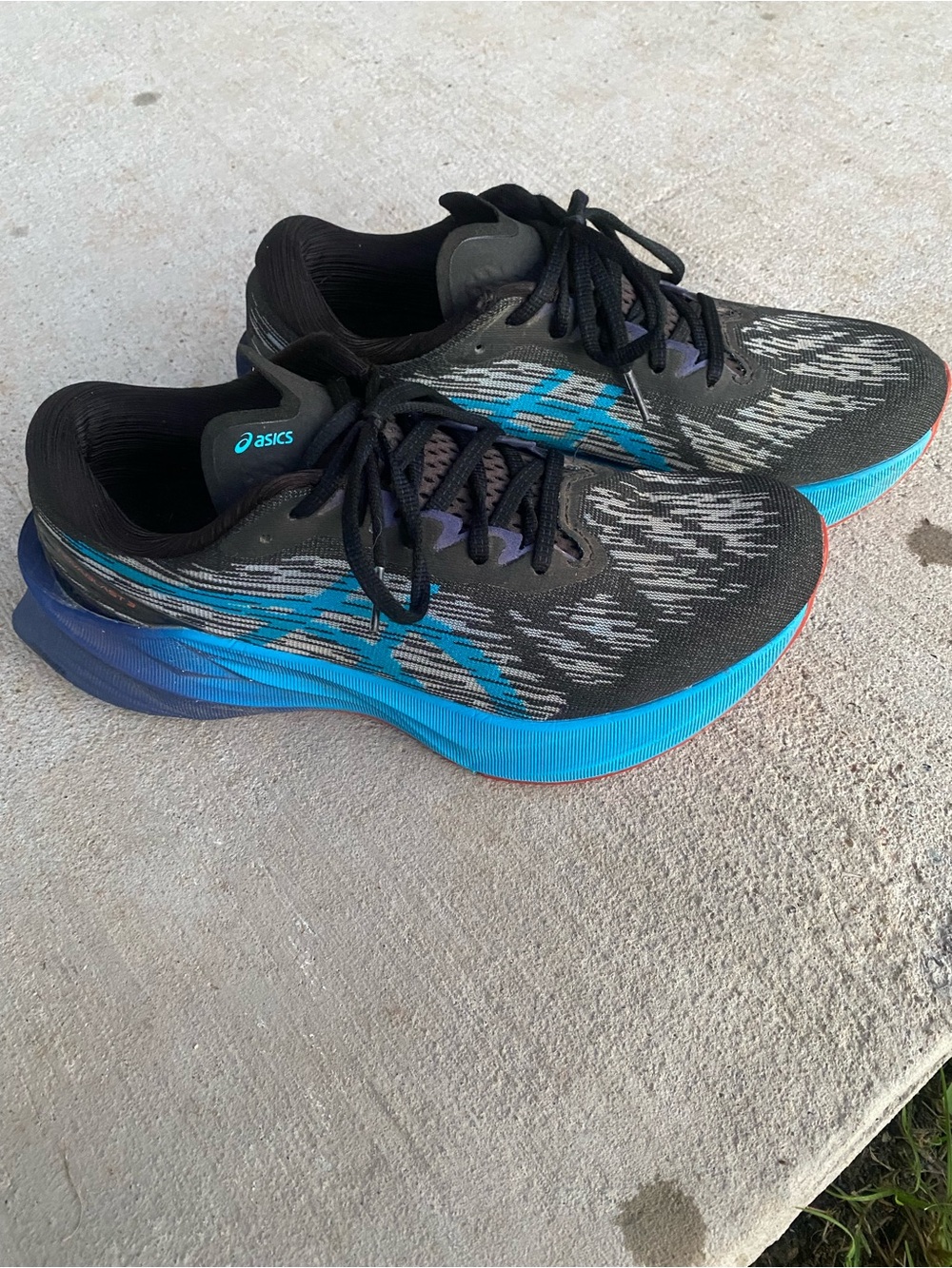 ASICS Novablast 3 - 8.5M.
